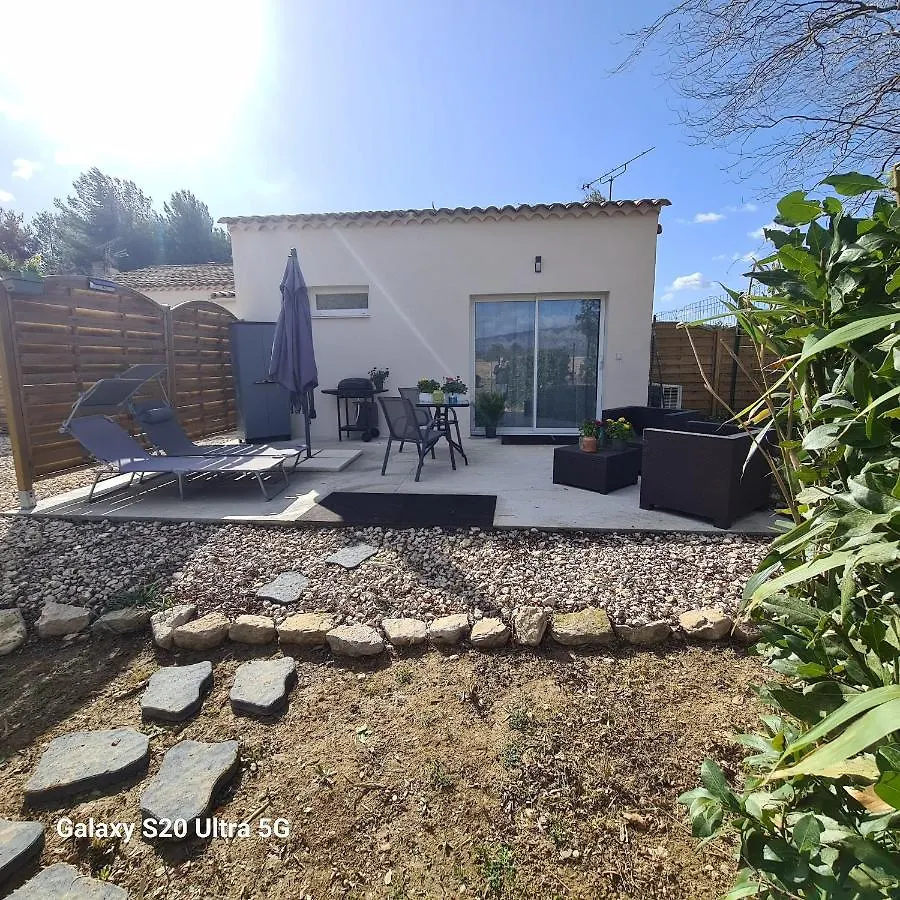 Mas Gabelys Superbe Vue Sainte Victoire Jardin Terrasse Et Piscine Apartment Trets