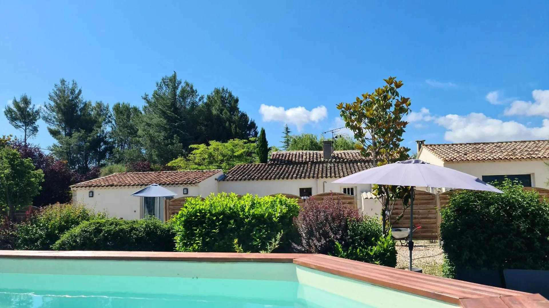 Mas Gabelys Superbe Vue Sainte Victoire Jardin Terrasse Et Piscine Apartment Trets 0*,  France